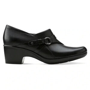 Clarks Genette Arc Womens Heeled Loafers
by CLARKS Size: 9M Bootie EUC!